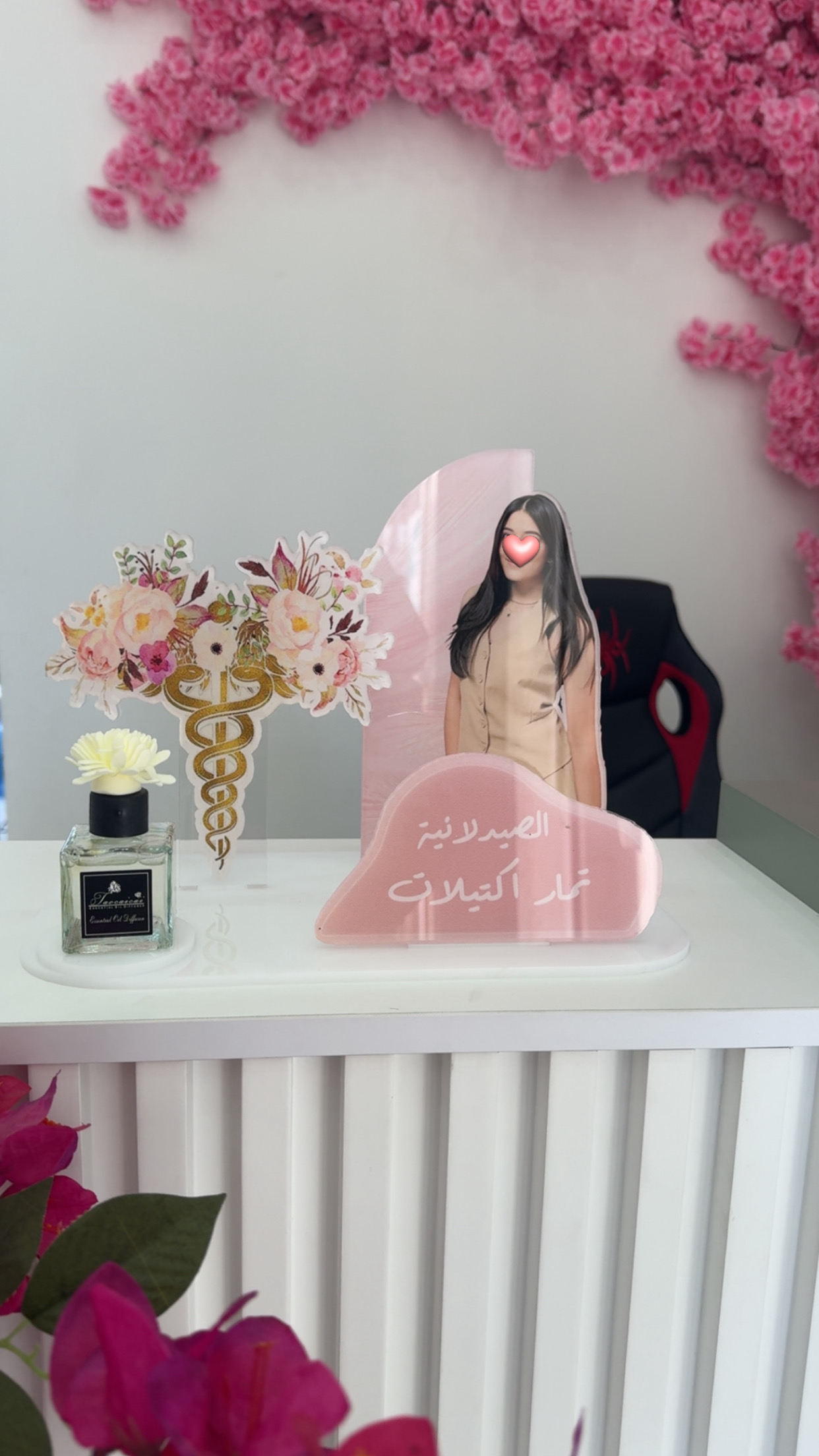 ستاند اكريلك مع معطر