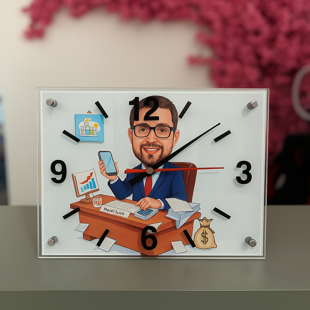 ساعة كاريكاتير حجم كبير