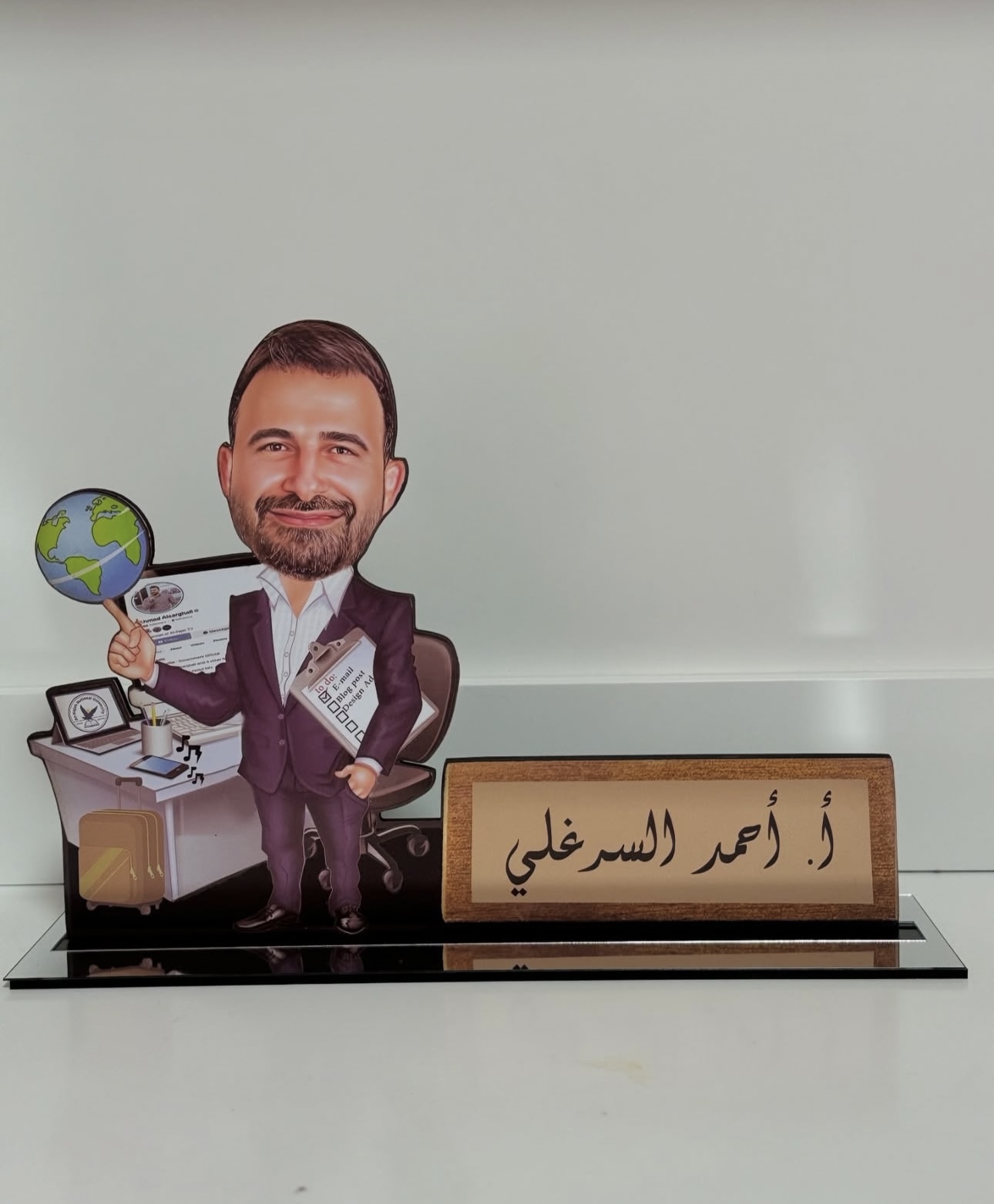 ستاند كاريكاتير ( خشب)